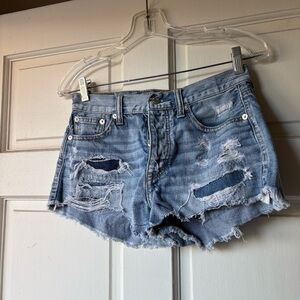 American Eagle Outfitters Faded Blue Ripped Jean Shorts. SB3